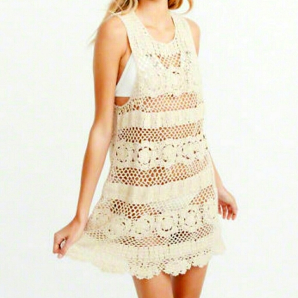 Abercrombie crochet cover up